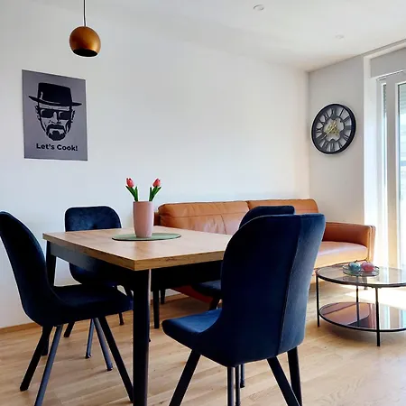 Comfort 2 Bedroom 10min Walk From Center And *