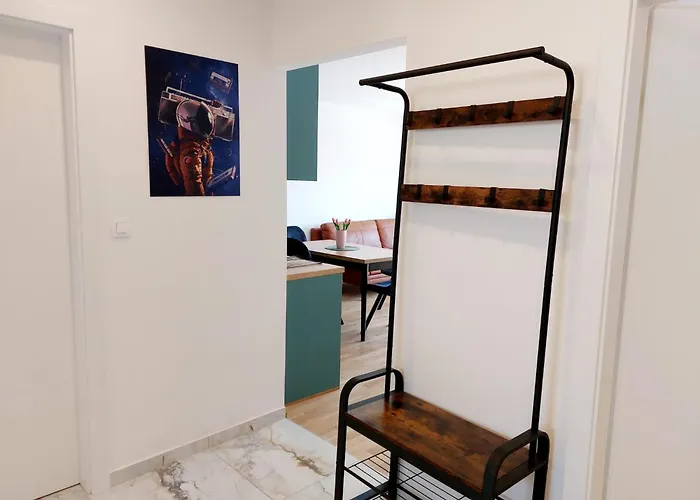 Wonderful 2 Bedroom 10min Walk From Center And Apartament *
